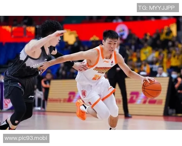 郭士强现场观战，庞峥麟对新疆砍下29分4板8助攻，必须去国家队试一试了！