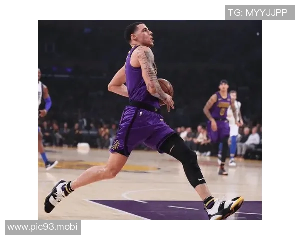 官方：爵士宣布裁掉朗佐·鲍尔以及布歇